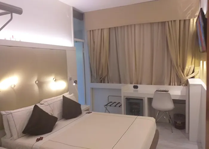 Hotel Agape - Aa Mediolan